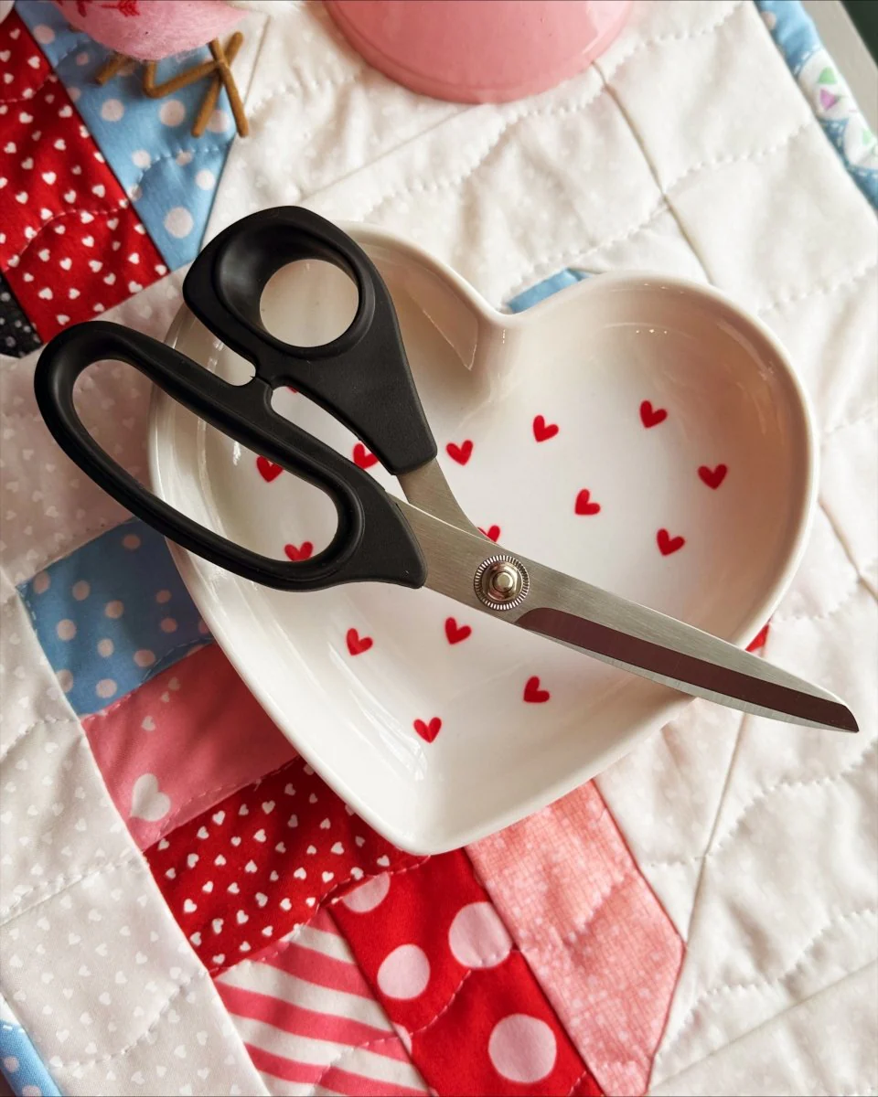 Kai 8" Sewing Scissors N5210 – Fabric Shears